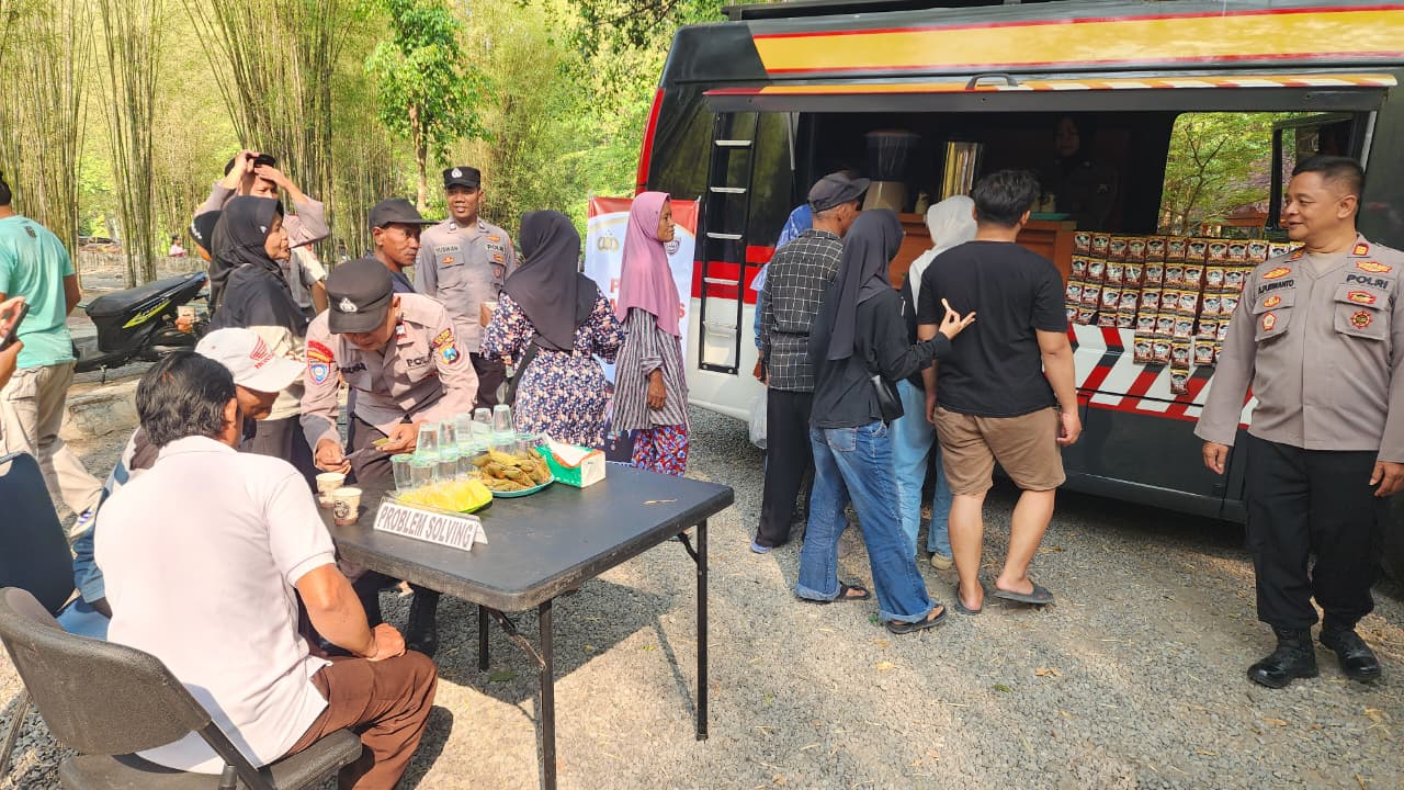 Sinergi Tanpa Sekat, Polres Ngawi Gelar Pojok Kamtibmas Bersama Warga