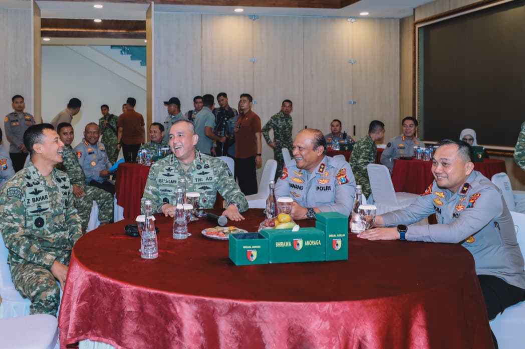 Kapolda Jatim dan Pangdam V/Brawijaya Perkuat Sinergi "Jogo Jatim" Demi Stabilitas dan Kesejahteraan Masyarakat